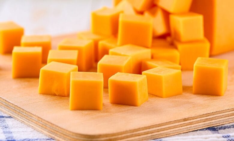 The surprising difference between medium and sharp cheddar cheese and when it matters 1